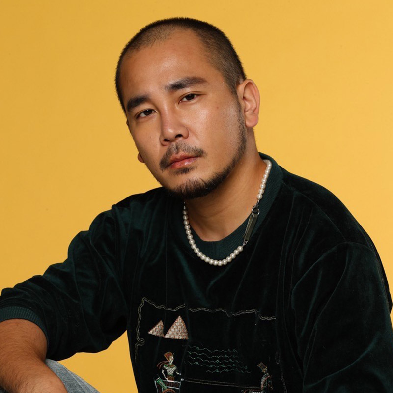 李霽