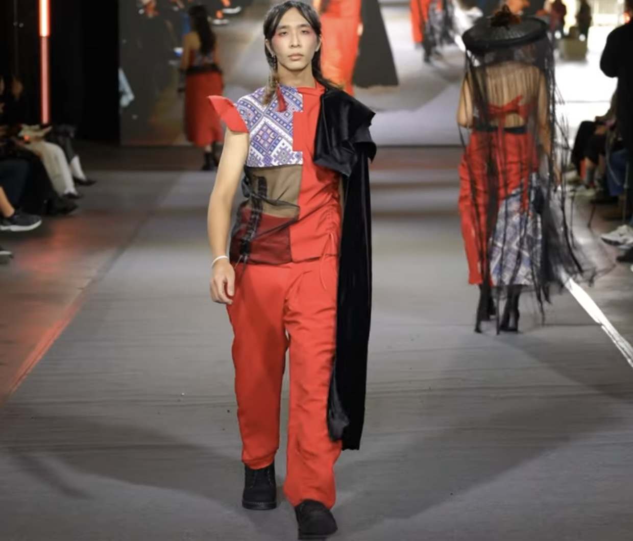 渺紅